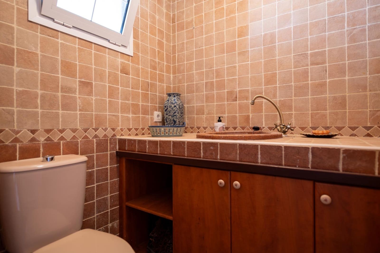 5 bedroom Villa for sale in San Bartolome de Tirajana with pool - € 1,150,000 (Ref: 9659456)