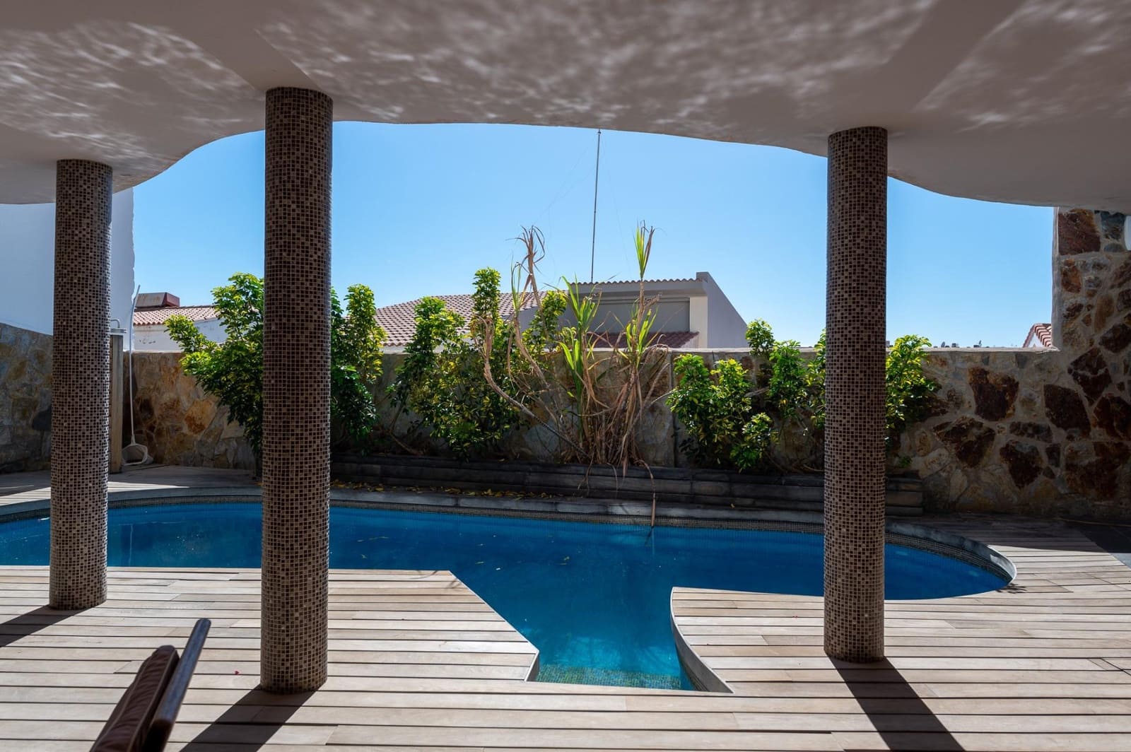 5 bedroom Villa for sale in San Bartolome de Tirajana with pool - € 1,150,000 (Ref: 9659456)