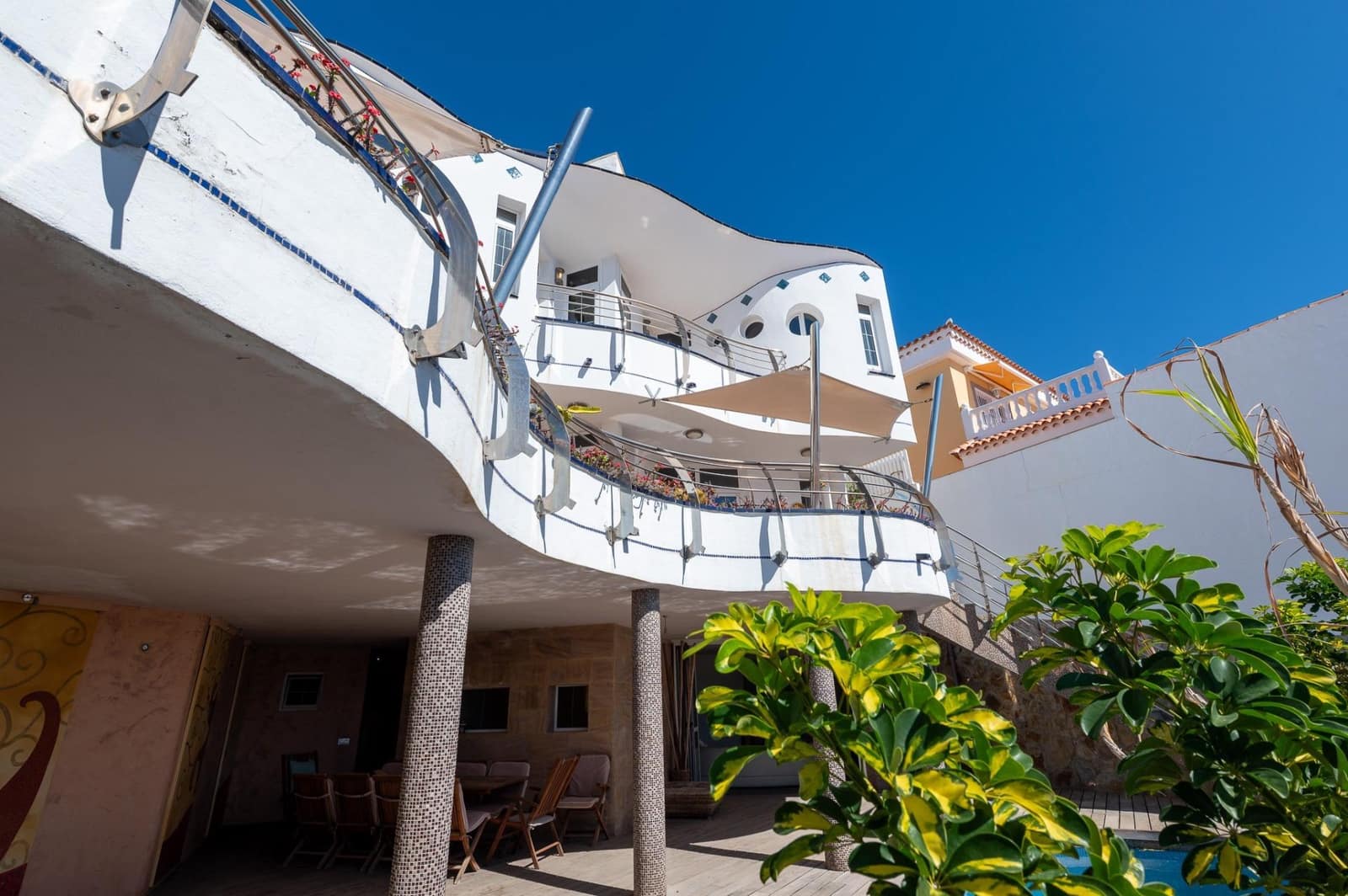 5 bedroom Villa for sale in San Bartolome de Tirajana with pool - € 1,150,000 (Ref: 9659456)