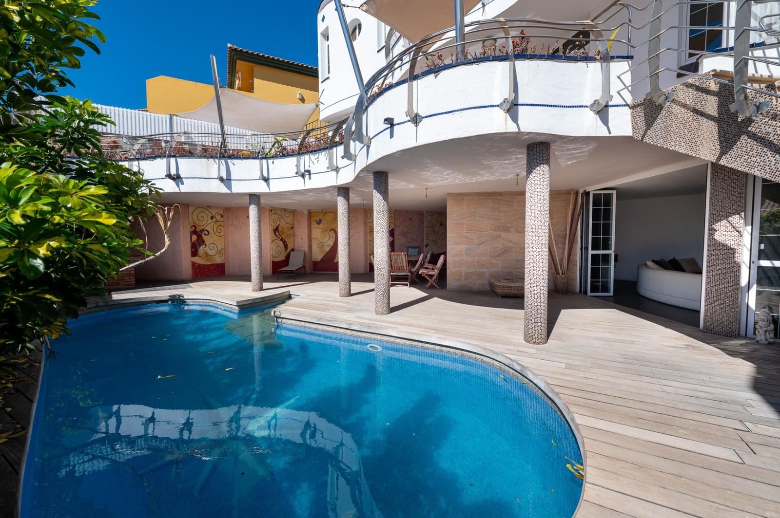 5 bedroom Villa for sale in San Bartolome de Tirajana with pool - € 1,150,000 (Ref: 9659456)