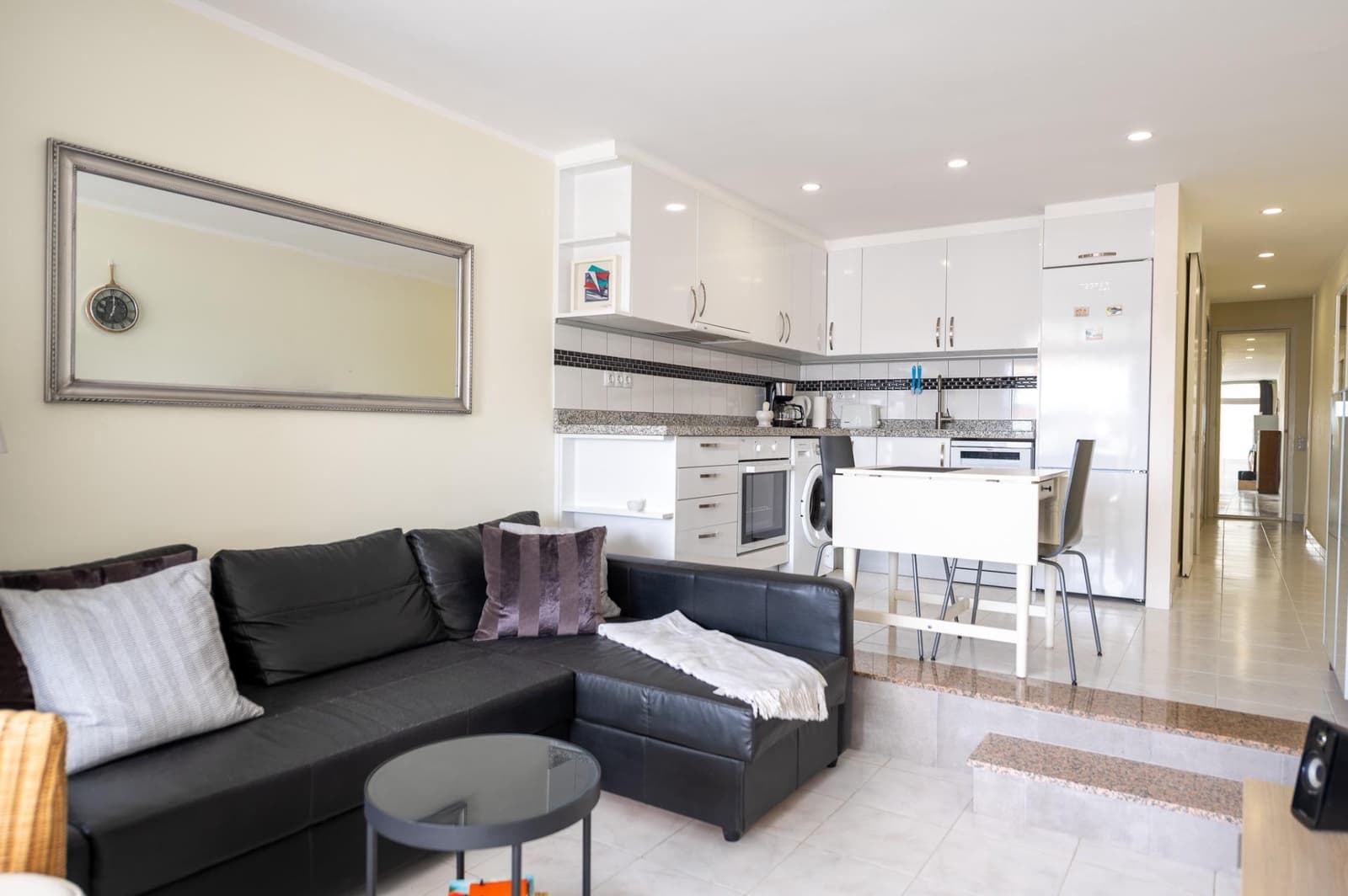 1 bedroom Apartment for sale in Playa del Ingles with pool - € 220,000 (Ref: 9711990)