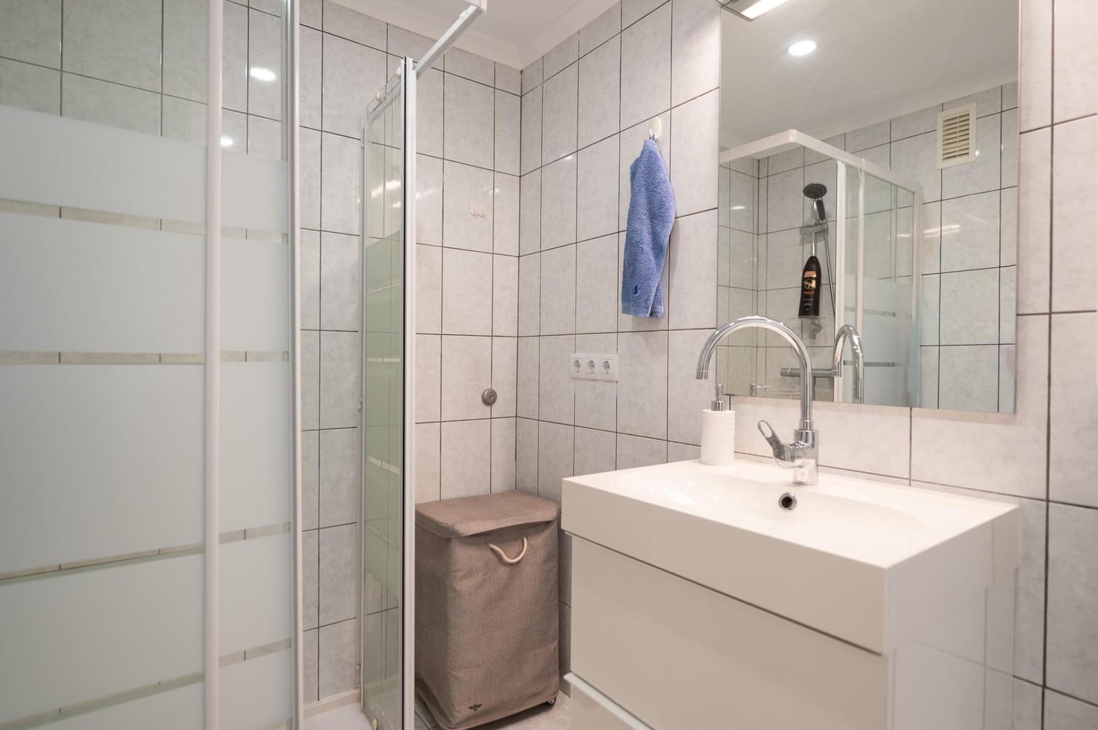 1 bedroom Apartment for sale in Playa del Ingles with pool - € 220,000 (Ref: 9711990)