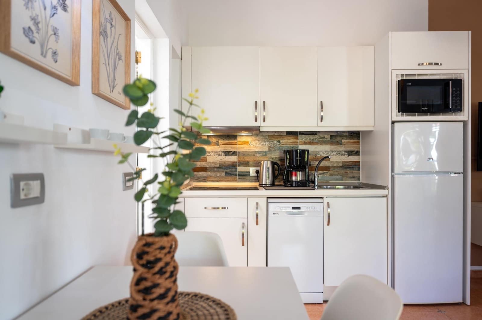 2 slaapkamer Bungalow te koop in Maspalomas met zwembad - € 375.000 (Ref: 9815863)