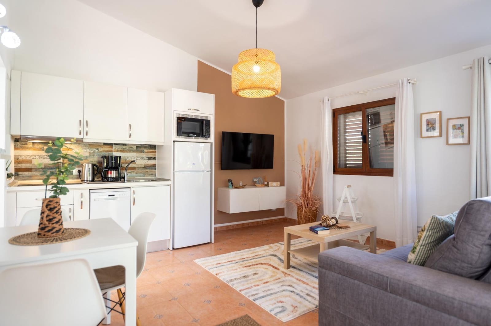 2 slaapkamer Bungalow te koop in Maspalomas met zwembad - € 375.000 (Ref: 9815863)