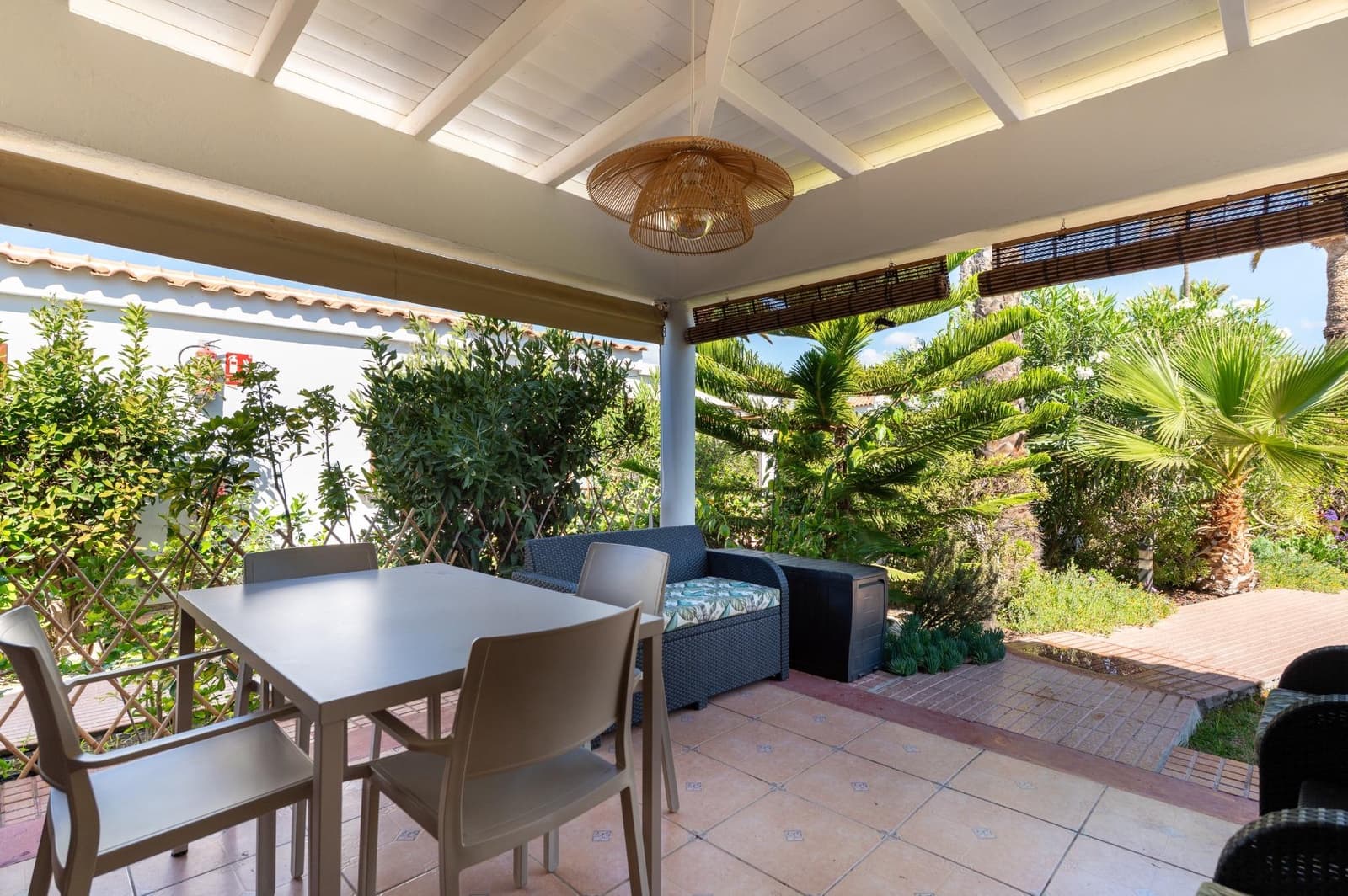 2 slaapkamer Bungalow te koop in Maspalomas met zwembad - € 375.000 (Ref: 9815863)