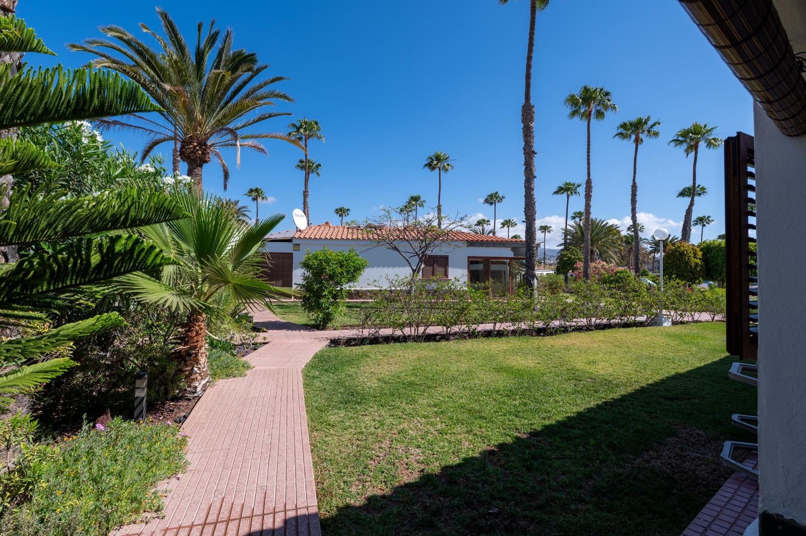 2 slaapkamer Bungalow te koop in Maspalomas met zwembad - € 375.000 (Ref: 9815863)