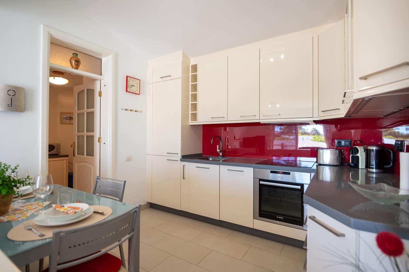 2 bedroom Bungalow for sale in Maspalomas with pool - € 425,000 (Ref: 9936410)