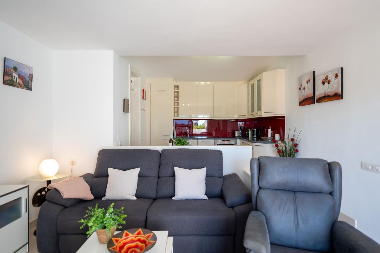 2 bedroom Bungalow for sale in Maspalomas with pool - € 425,000 (Ref: 9936410)