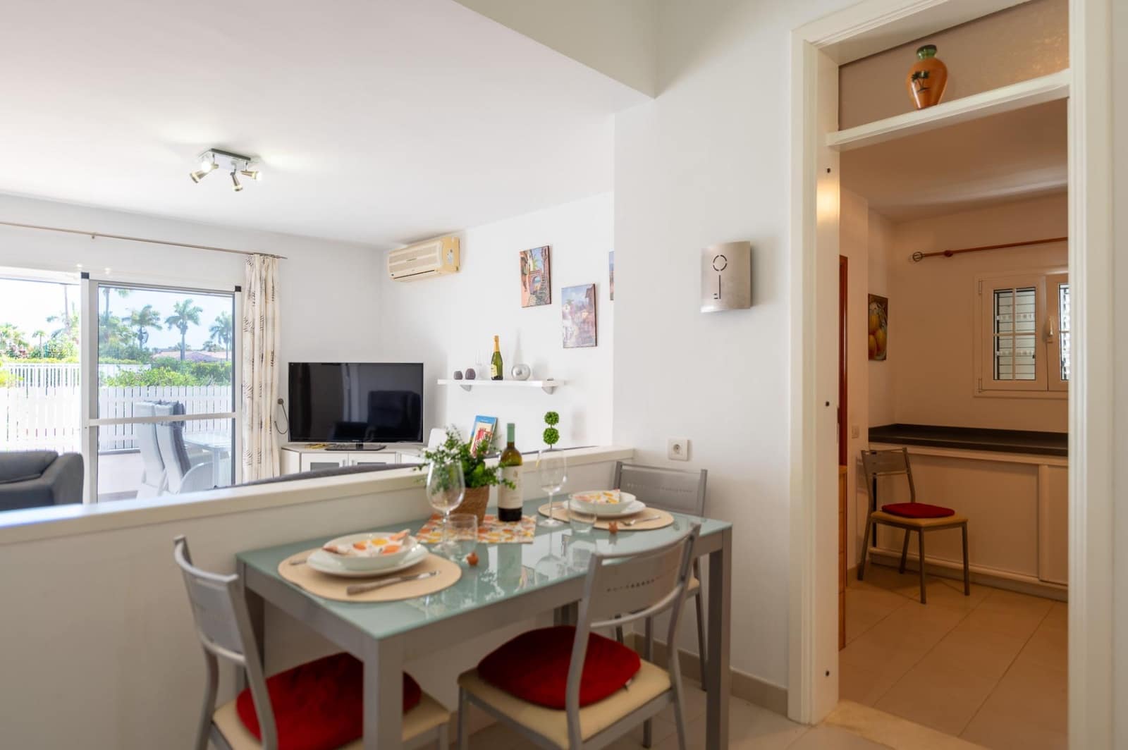 2 bedroom Bungalow for sale in Maspalomas with pool - € 425,000 (Ref: 9936410)