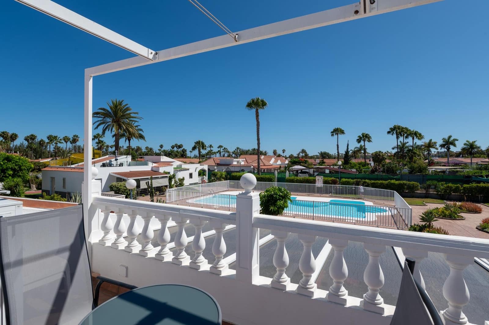 2 bedroom Bungalow for sale in Maspalomas with pool - € 425,000 (Ref: 9936410)
