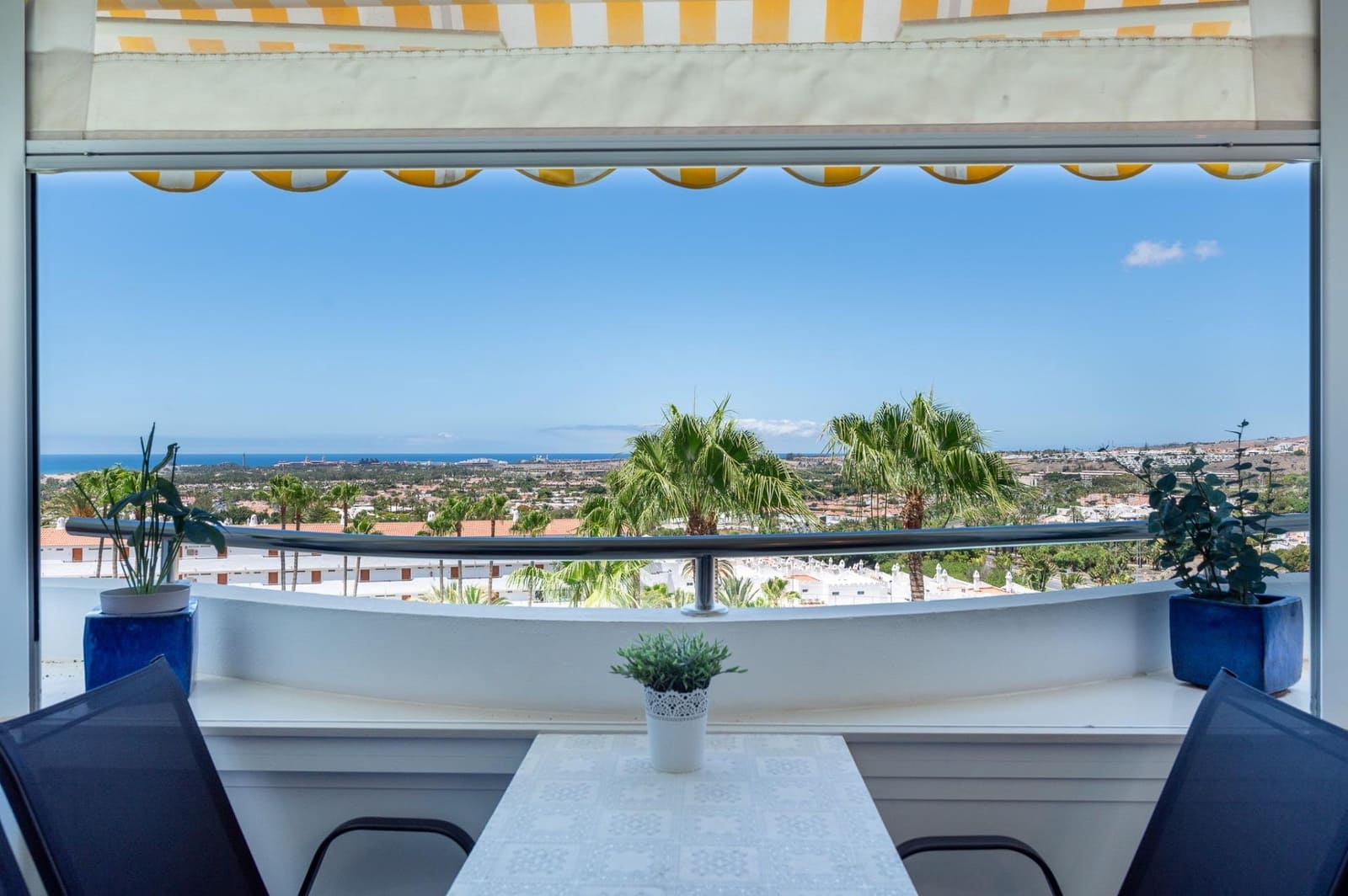1 bedroom Apartment for sale in Playa del Ingles with pool - € 265,000 (Ref: 9939997)