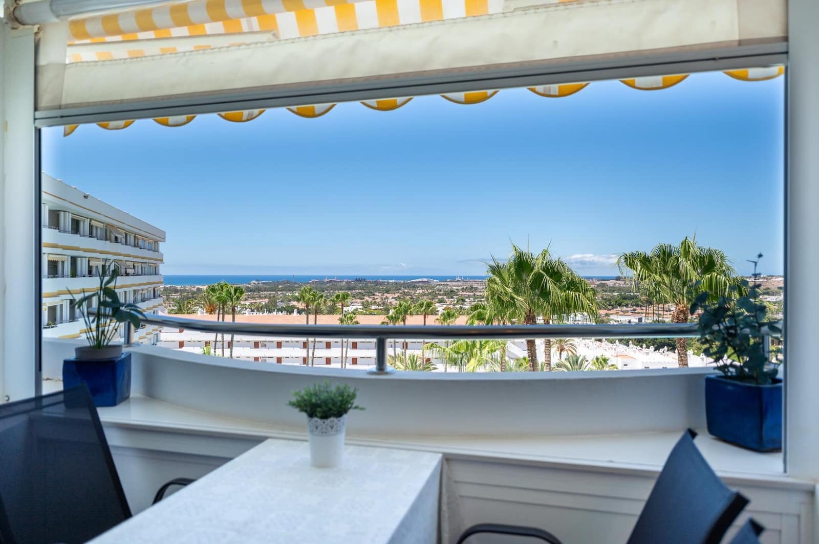 1 bedroom Apartment for sale in Playa del Ingles with pool - € 265,000 (Ref: 9939997)