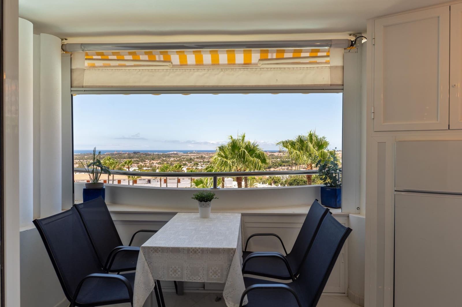 1 bedroom Apartment for sale in Playa del Ingles with pool - € 265,000 (Ref: 9939997)