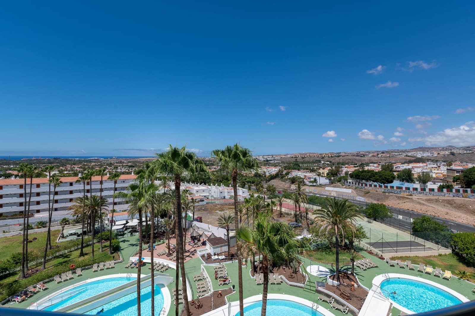 1 bedroom Apartment for sale in Playa del Ingles with pool - € 265,000 (Ref: 9939997)