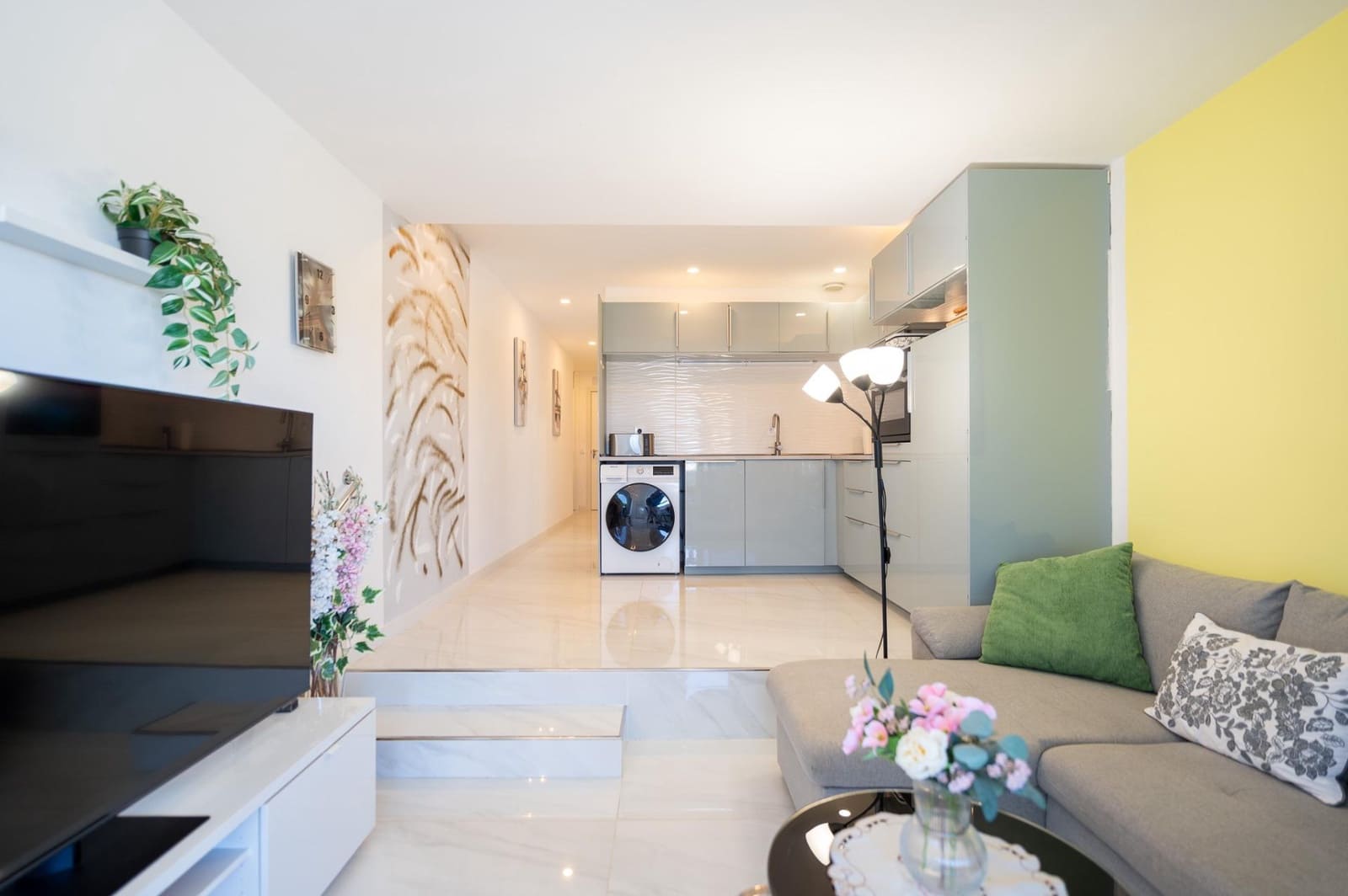 1 bedroom Apartment for sale in Playa del Ingles with pool - € 265,000 (Ref: 9939997)