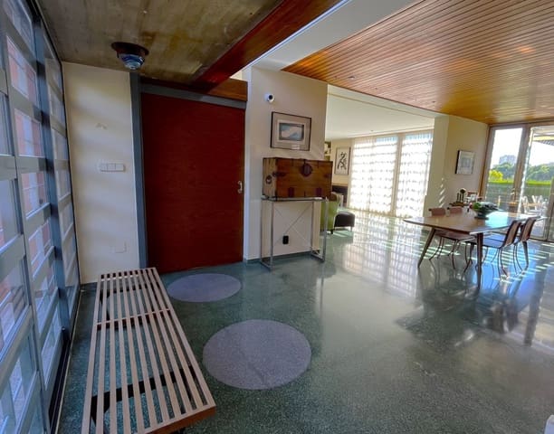 Chalet de 4 habitaciones en Dehesa de Campoamor, Orihuela en venta con piscina garaje - 1.500.000 € (Ref: 9450708)