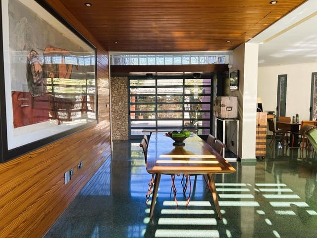 Chalet de 4 habitaciones en Dehesa de Campoamor, Orihuela en venta con piscina garaje - 1.500.000 € (Ref: 9450708)