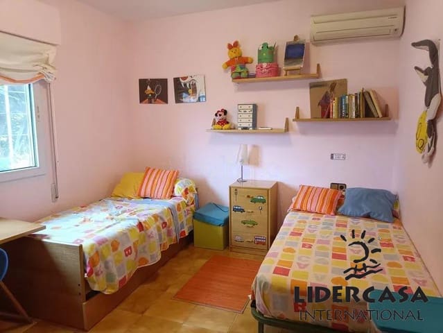 4 sypialnia Willa na sprzedaż w Dehesa de Campoamor, Orihuela z basenem garażem - 799 000 € (Ref: 9450709)