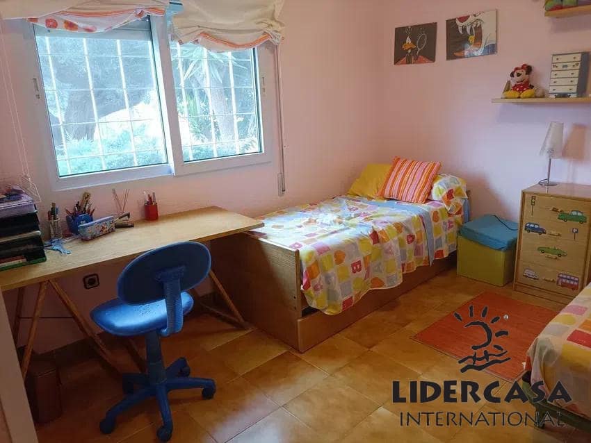 4 sypialnia Willa na sprzedaż w Orihuela z basenem garażem - 799 000 € (Ref: 9450709)