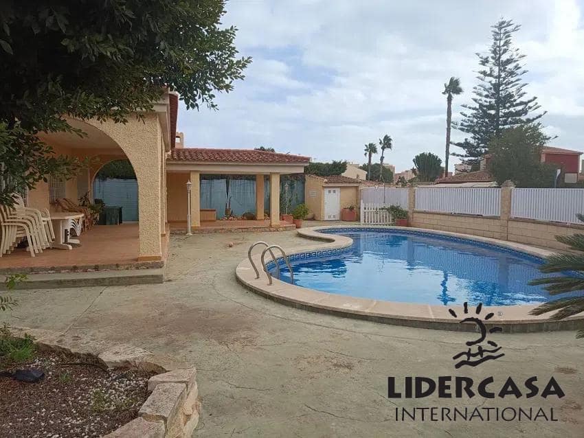 4 sypialnia Willa na sprzedaż w Orihuela z basenem garażem - 799 000 € (Ref: 9450709)