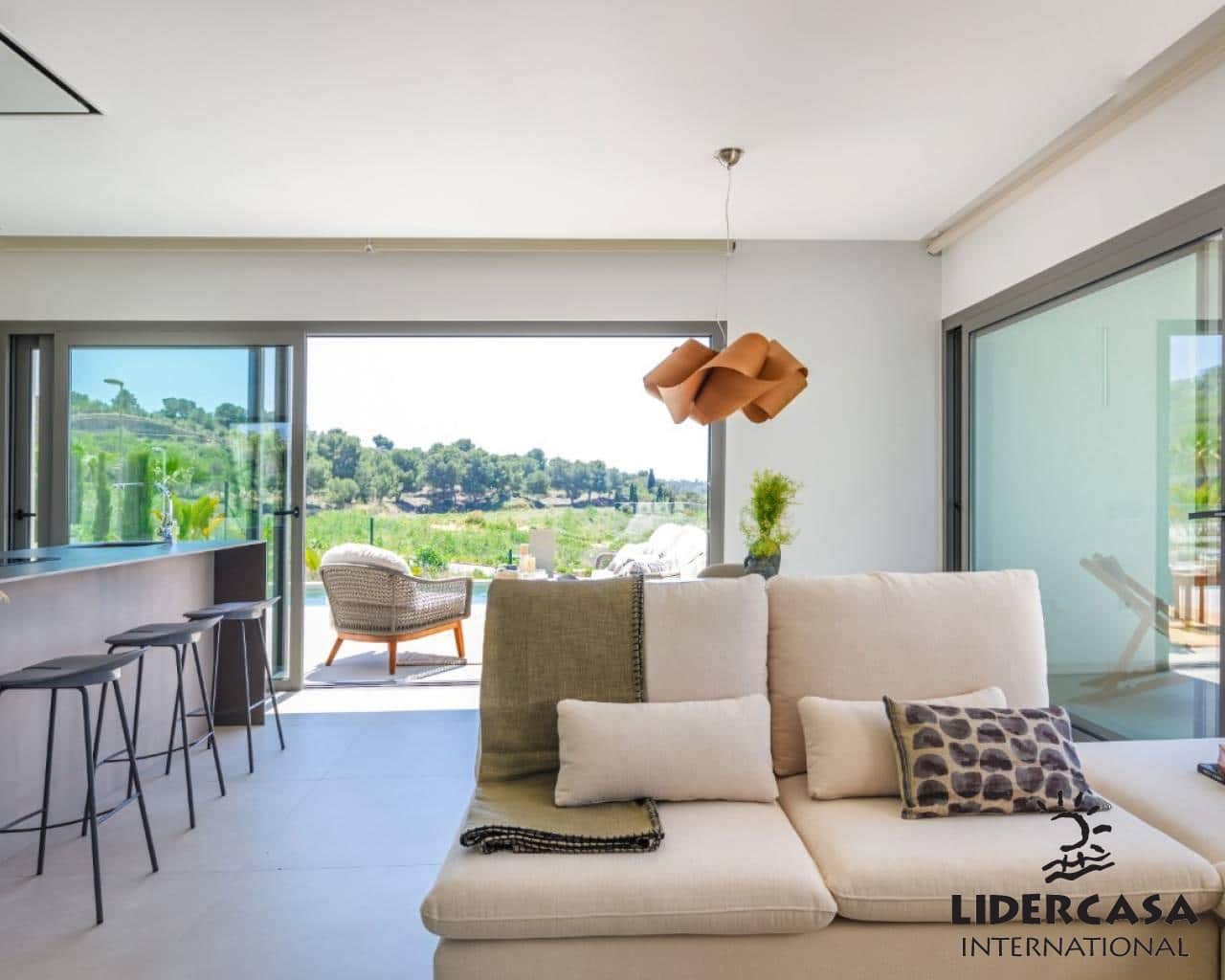 4 soveværelse Villa til salg i Dehesa de Campoamor med swimmingpool garage - € 965.000 (Ref: 9450714)