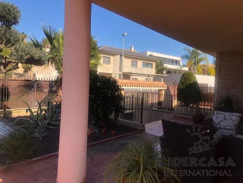 5 soverom Villa til salgs i El Esparragal med svømmebasseng garasje - € 510 000 (Ref: 9450719)