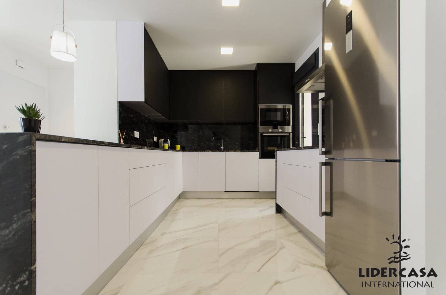 4 Zimmer Villa zu verkaufen in Orihuela mit Pool Garage - 975.000 € (Ref: 9450720)