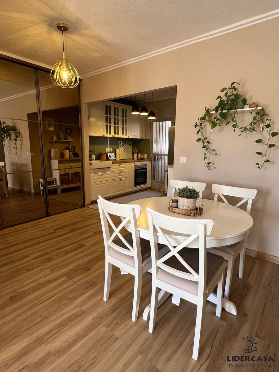 Apartamento de 3 habitaciones en Torre de la Horadada en venta - 242.000 € (Ref: 9450722)