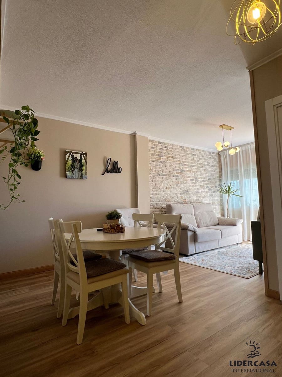 Apartamento de 3 habitaciones en Torre de la Horadada en venta - 242.000 € (Ref: 9450722)