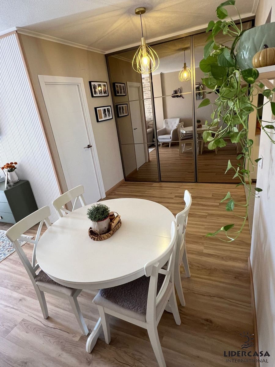 Apartamento de 3 habitaciones en Torre de la Horadada en venta - 242.000 € (Ref: 9450722)