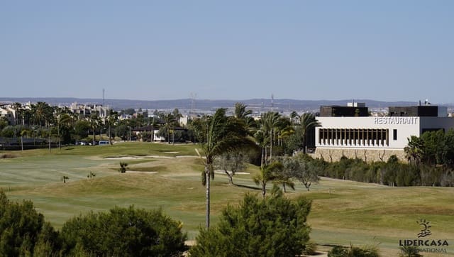 3 soverom Kjedet enebolig til salgs i Roda, San Javier med svømmebasseng garasje - € 362 000 (Ref: 9450725)