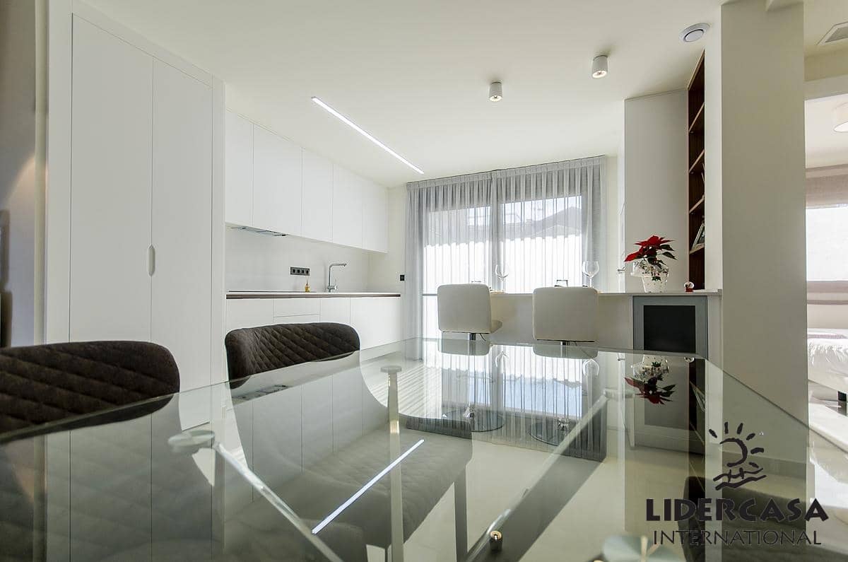 3 soveværelse Lejlighed til salg i Torrevieja med swimmingpool garage - € 305.000 (Ref: 9450726)