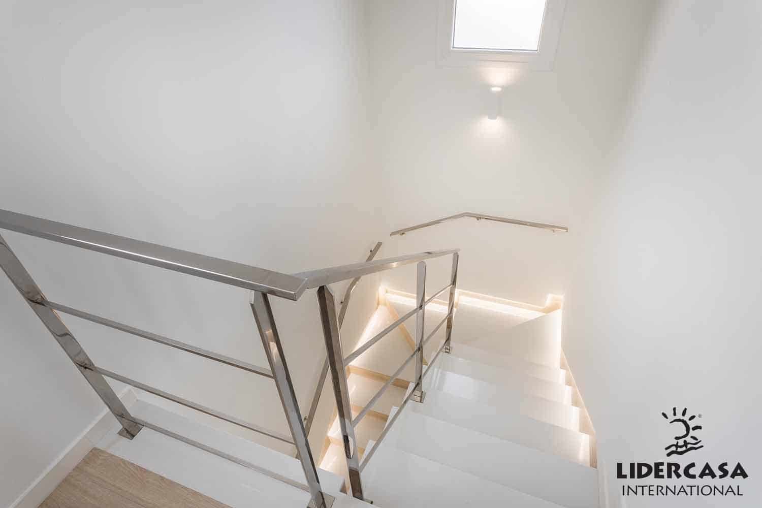 3 soveværelse Semi-Rækkehus til salg i San Pedro del Pinatar med swimmingpool - € 389.000 (Ref: 9450728)