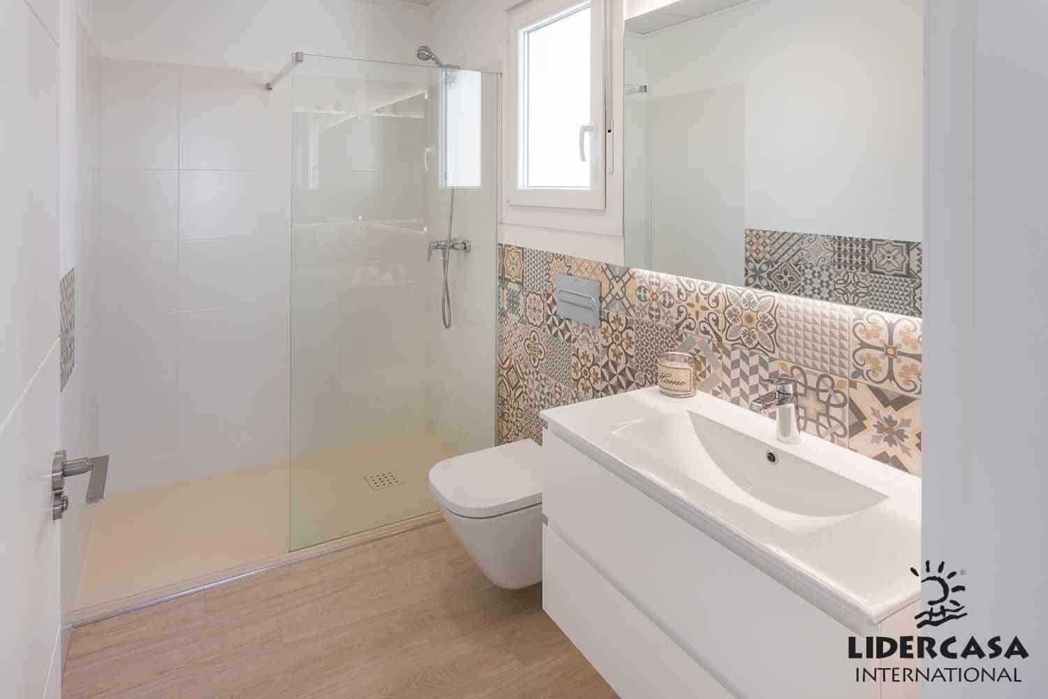 3 soveværelse Semi-Rækkehus til salg i San Pedro del Pinatar med swimmingpool - € 389.000 (Ref: 9450728)