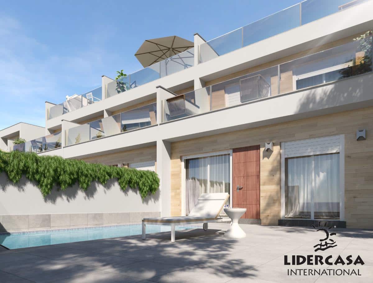 3 soveværelse Semi-Rækkehus til salg i San Pedro del Pinatar med swimmingpool - € 389.000 (Ref: 9450728)