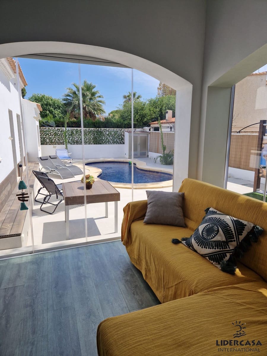 4 sypialnia Dom szeregowy na sprzedaż w Orihuela Costa z basenem garażem - 630 000 € (Ref: 9450730)