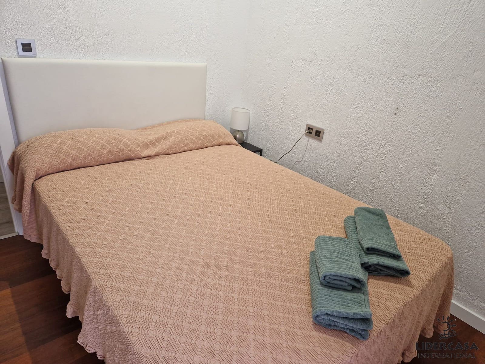 4 sypialnia Dom szeregowy na sprzedaż w Orihuela Costa z basenem garażem - 630 000 € (Ref: 9450730)