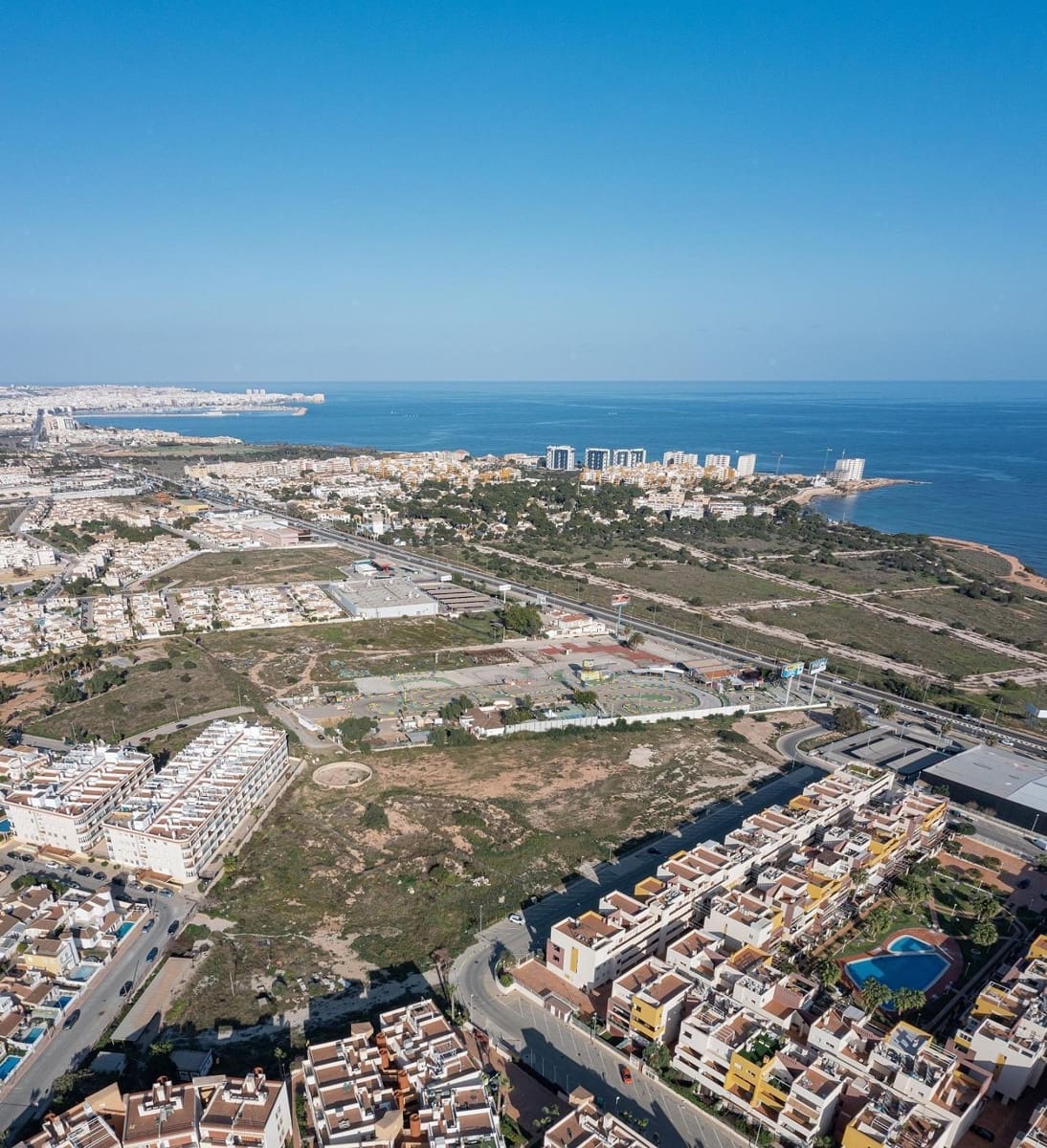 2 soverom Leilighet til salgs i Orihuela med svømmebasseng garasje - € 295 000 (Ref: 9450732)