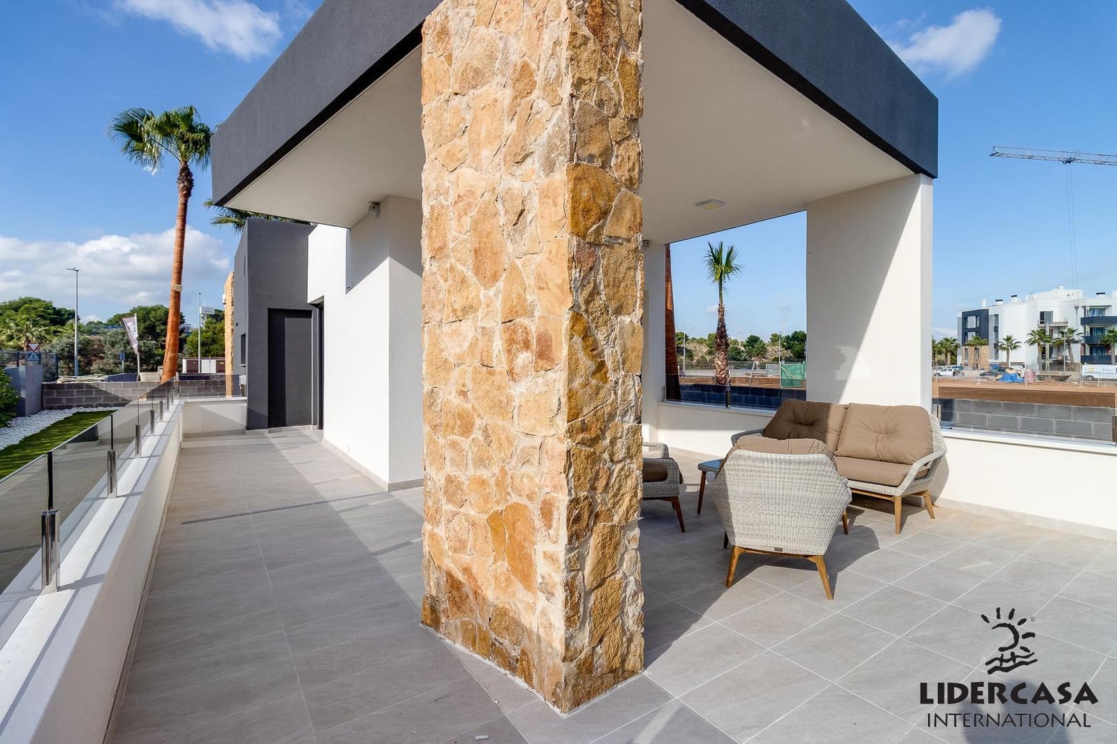 2 soverom Leilighet til salgs i Orihuela med svømmebasseng garasje - € 295 000 (Ref: 9450732)