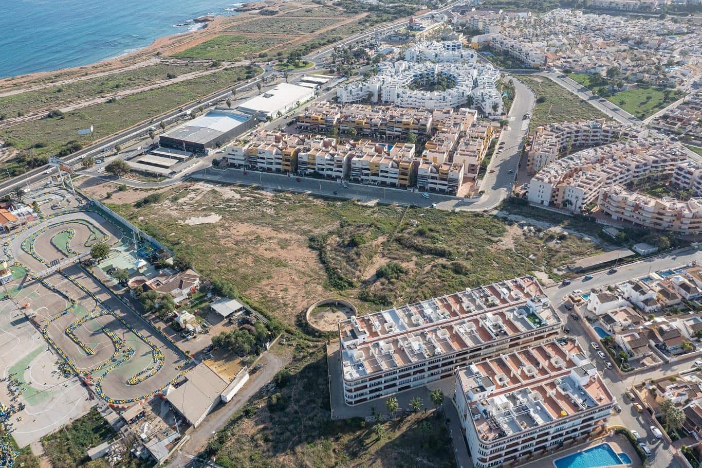 2 soverom Leilighet til salgs i Orihuela med svømmebasseng garasje - € 295 000 (Ref: 9450732)
