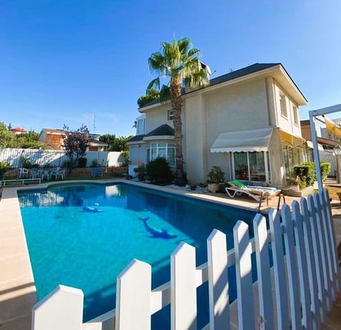 6 Zimmer Villa zu verkaufen in Dehesa de Campoamor, Orihuela mit Pool Garage - 725.000 € (Ref: 9450733)