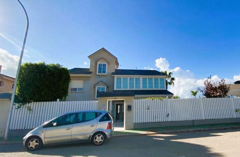 6 Zimmer Villa zu verkaufen in Dehesa de Campoamor mit Pool Garage - 725.000 € (Ref: 9450733)