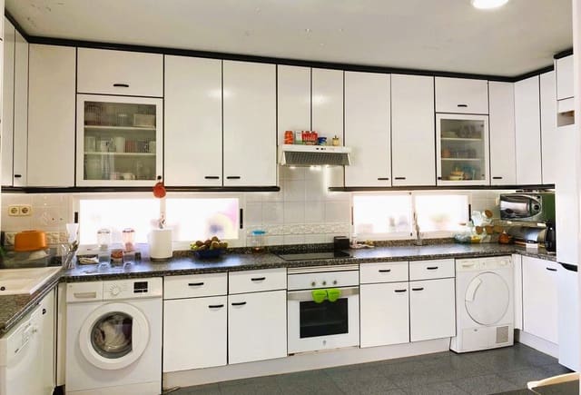 6 Zimmer Villa zu verkaufen in Dehesa de Campoamor, Orihuela mit Pool Garage - 725.000 € (Ref: 9450733)