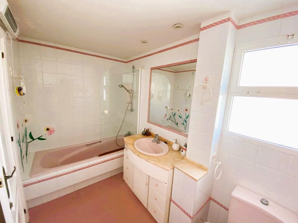 6 Zimmer Villa zu verkaufen in Dehesa de Campoamor mit Pool Garage - 725.000 € (Ref: 9450733)