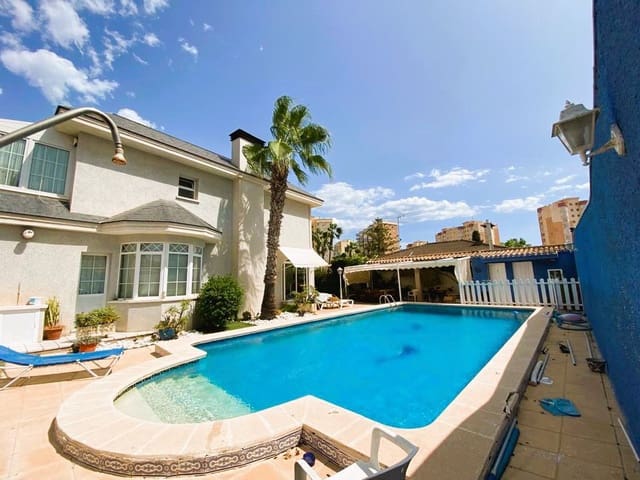 6 Zimmer Villa zu verkaufen in Dehesa de Campoamor, Orihuela mit Pool Garage - 725.000 € (Ref: 9450733)