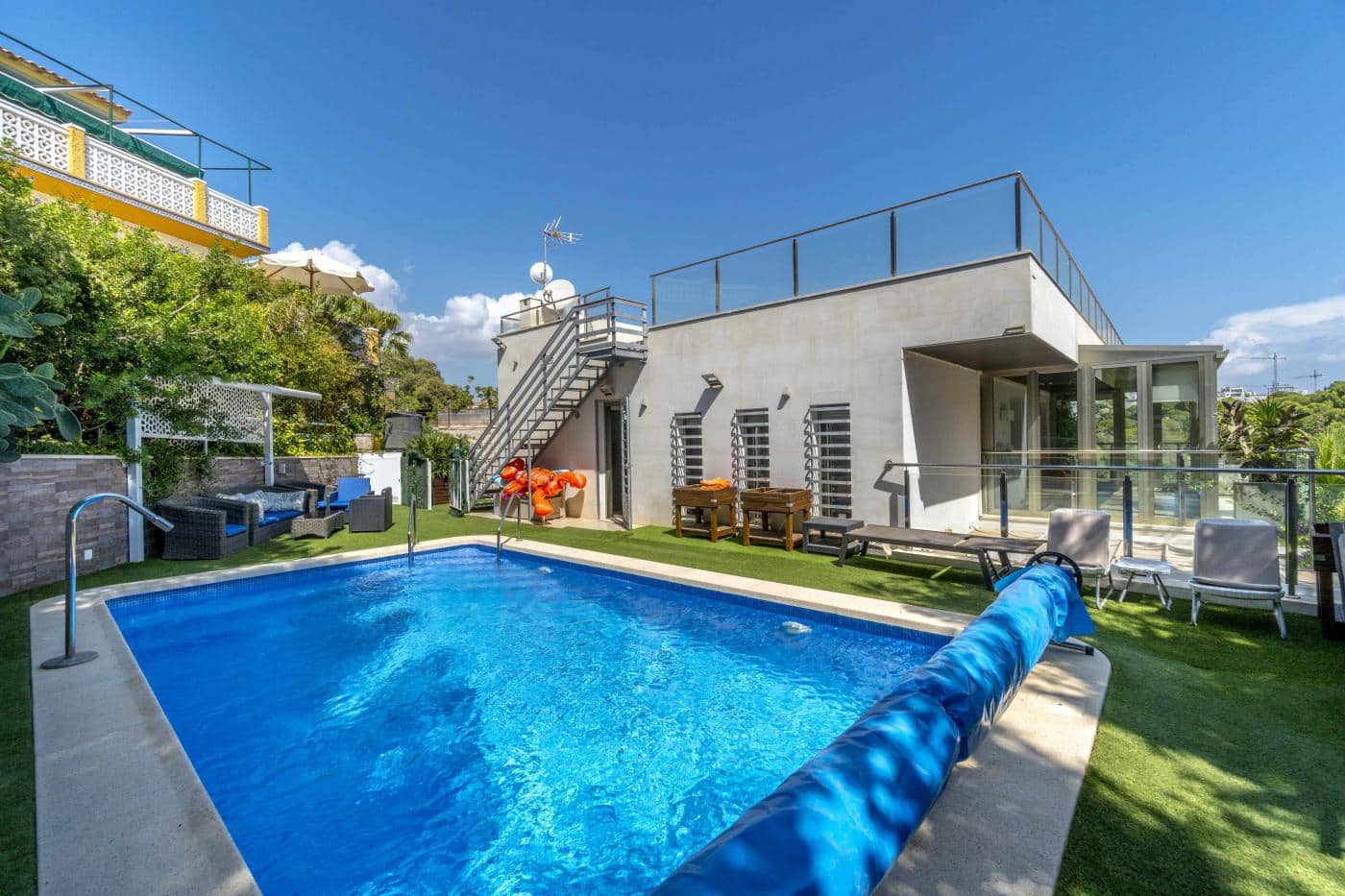 9 Zimmer Villa zu verkaufen in Orihuela mit Pool Garage - 1.900.000 € (Ref: 9450734)