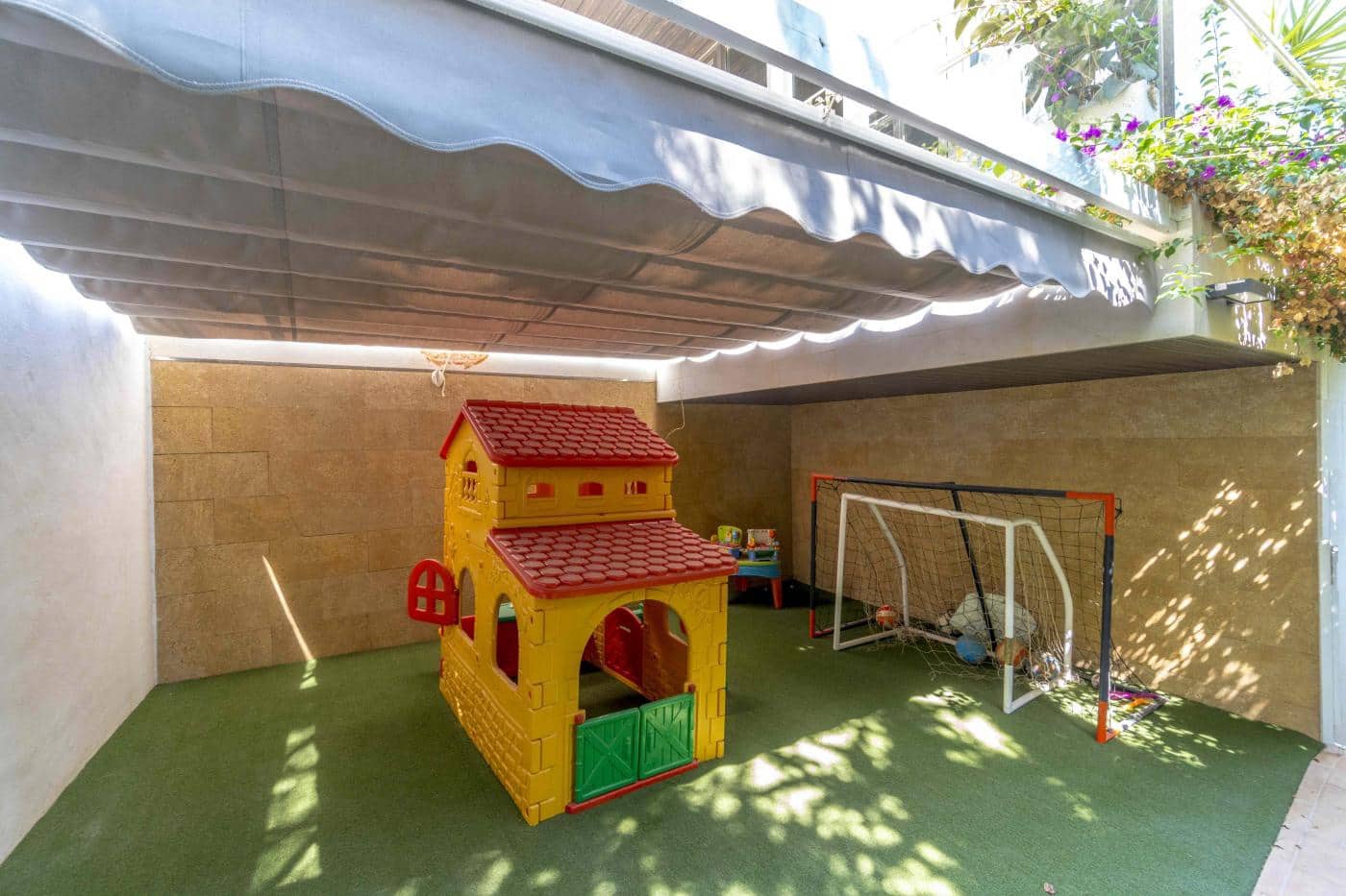 9 Zimmer Villa zu verkaufen in Orihuela mit Pool Garage - 1.900.000 € (Ref: 9450734)