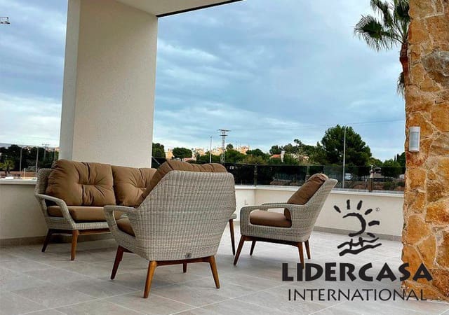 Apartamento de 2 habitaciones en Puerto Deportivo, Guardamar del Segura en venta con piscina garaje - 299.000 € (Ref: 9450747)