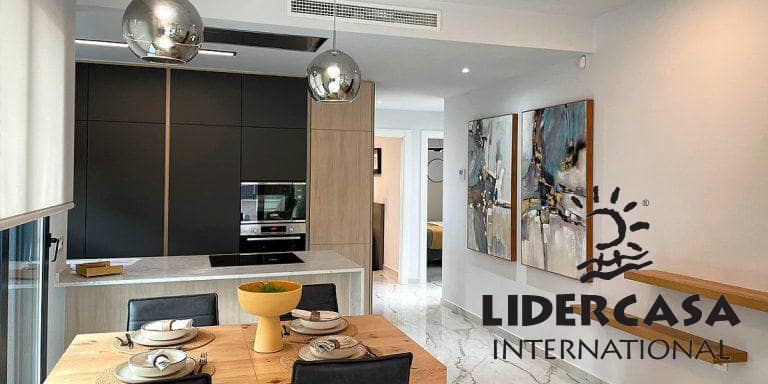 Apartamento de 2 habitaciones en Guardamar del Segura en venta con piscina garaje - 299.000 € (Ref: 9450747)