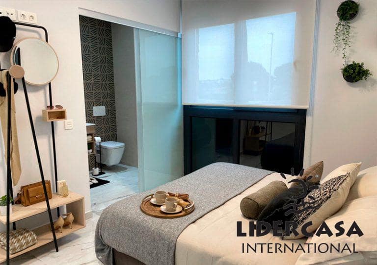 Apartamento de 2 habitaciones en Guardamar del Segura en venta con piscina garaje - 299.000 € (Ref: 9450747)